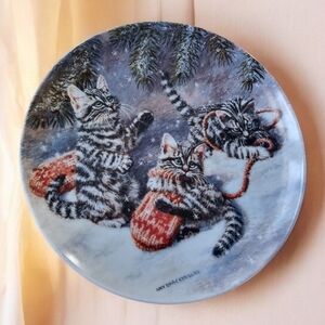 Knowles "Kittens and Mittens:Silver Tabbies" 5th Issue Cat Tales Collection 1988